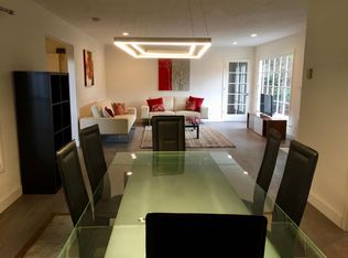 930 Leonello Ave, Los Altos, CA 94024