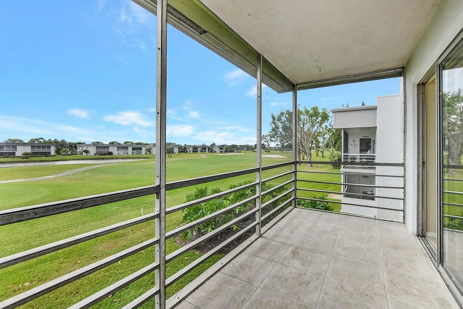 2 bed, 2.0 bath, 907 sqft, $1,750 — Photo 1
