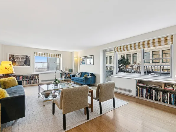 70 E 10th St APT 19B, New York, NY 10003