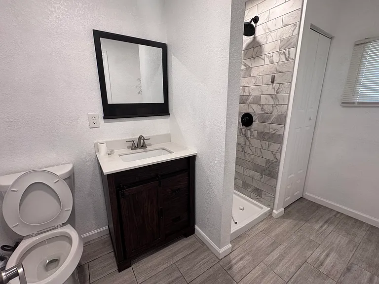 127 Virginia Ave #2 — Photo 5