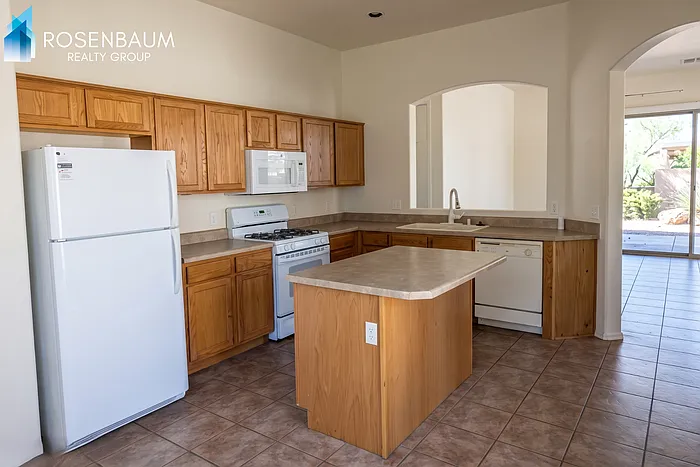 5935 N Talbot Dr — Photo 3