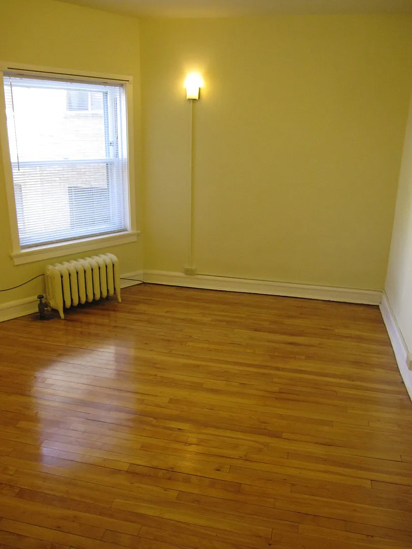 Building Photo - 10 E Gorham St