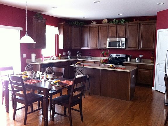 3rd image of 3510 Carlisle Ln