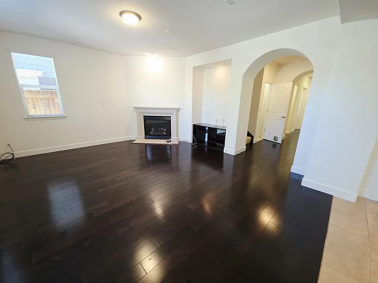 4887 Thorndike Ln — Photo 14