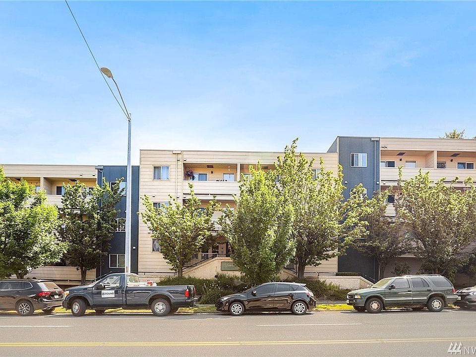 2nd image of 4800 Fauntleroy Way SW APT 102