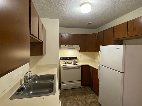 2nd image of 1214 Fairfax St