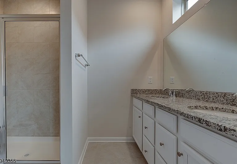 15 Braeburn Ct — Photo 8