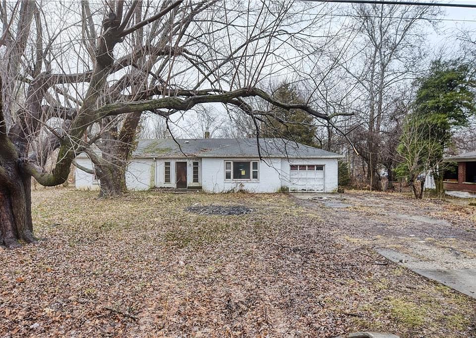 1st image of 1648 W 58th St