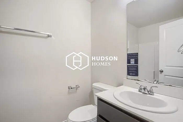 1716 N Ross Ave — Photo 11
