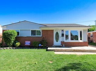 34035 Birchwood St, Westland, MI 48186
