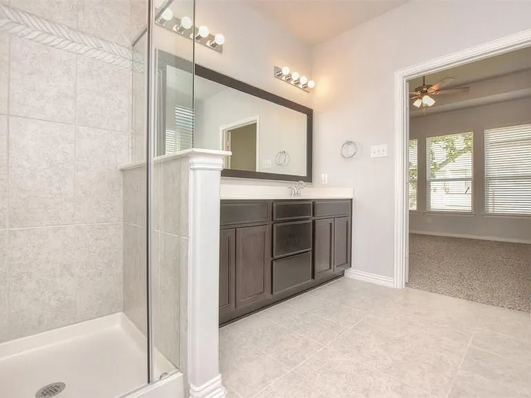 704 Bonnet Blvd — Photo 24