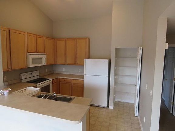 4th image of 138 Bertram Dr Unit M