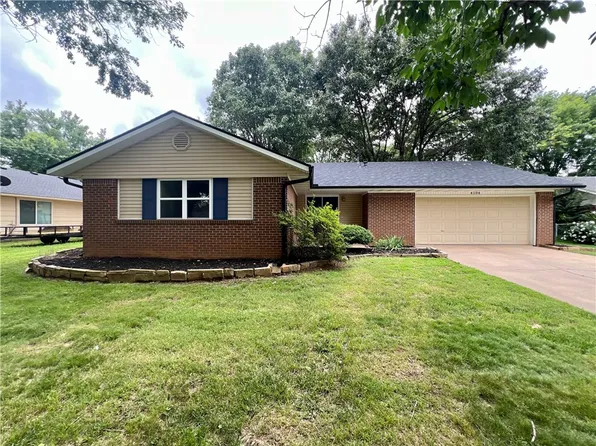 4104 Broken Arrow Cv, Springdale, AR 72764