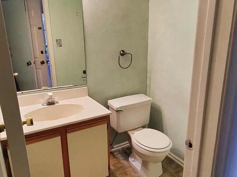 166 Winstead Dr — Photo 5