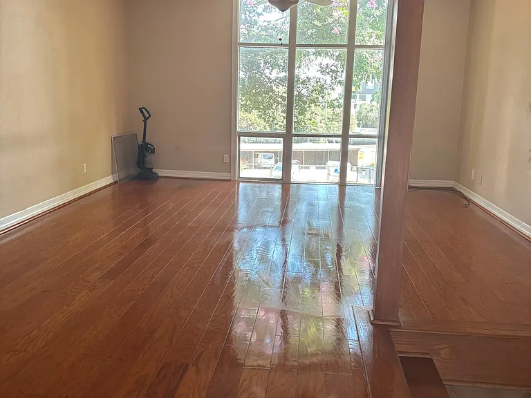 5238 Memorial Dr — Photo 5