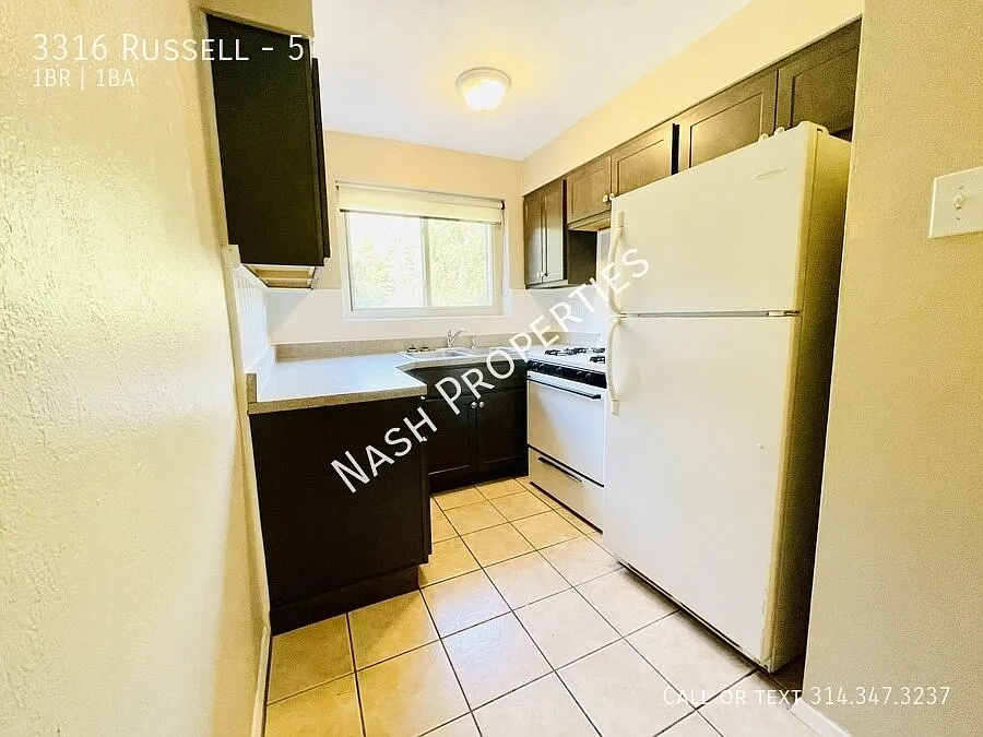 $840 - 1 Bed / 1 Bath apartment in Compton Heights with gated parking — Photo 3