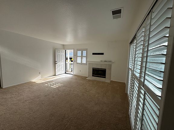 3rd image of 105 Blue Wing Dr