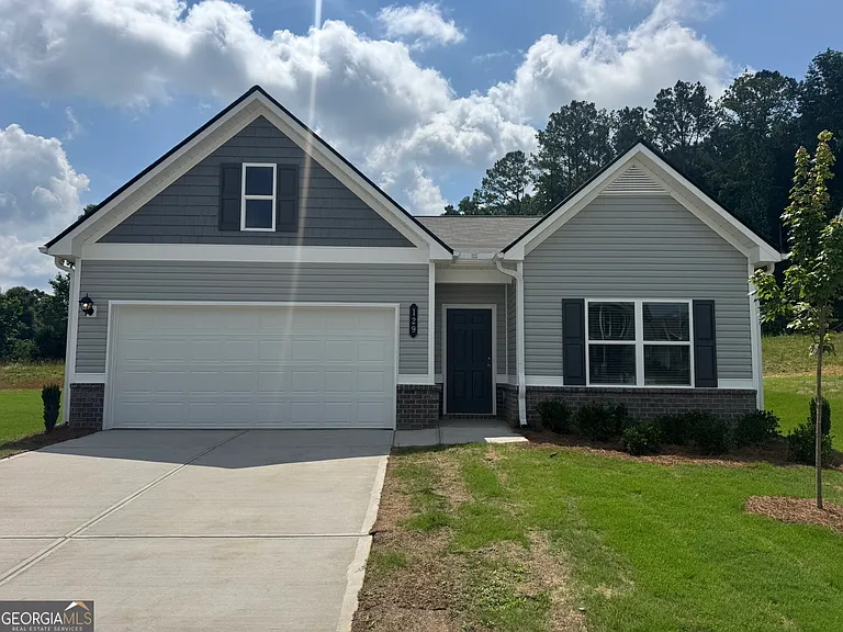129 Sycamore Ln — Photo 1
