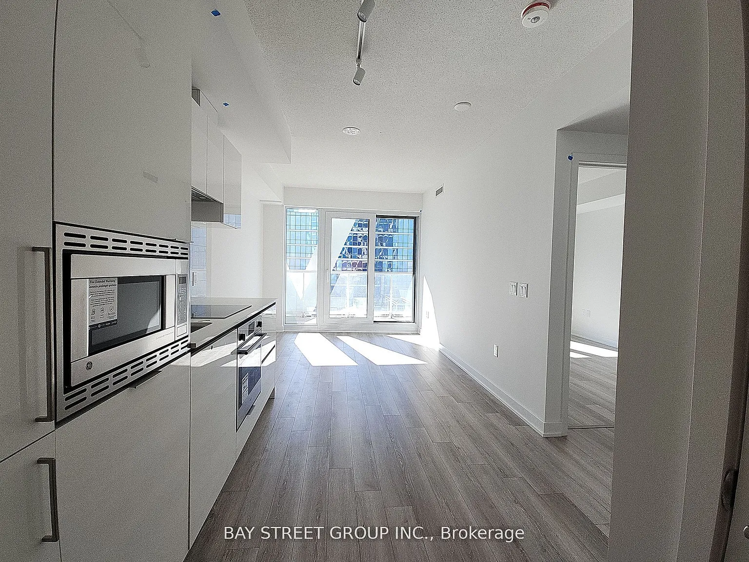 2 bed, $2,350 — Photo 2