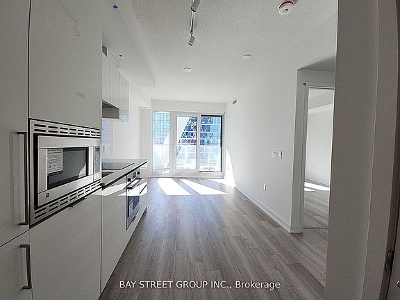 2nd image of 230 Simcoe St #1915