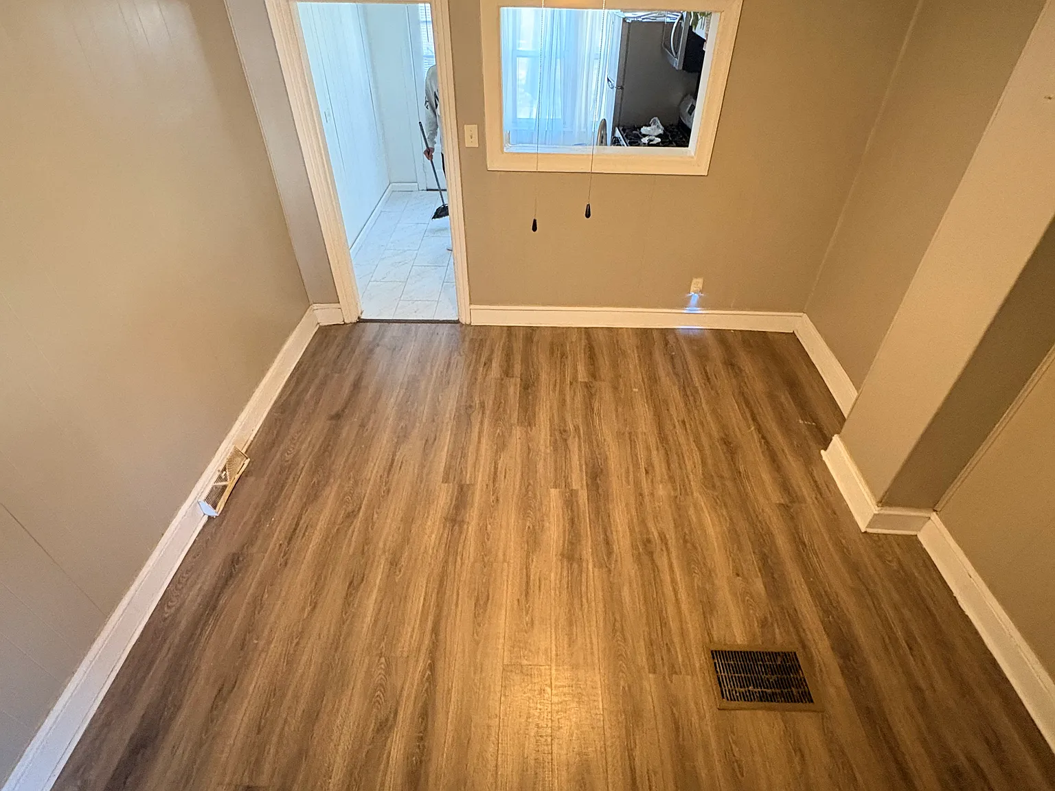 2 bed, 1000 sqft, $1,900 — Photo 4