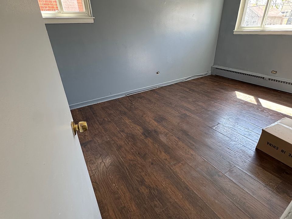 Large, bright main bedroom with walk in closet