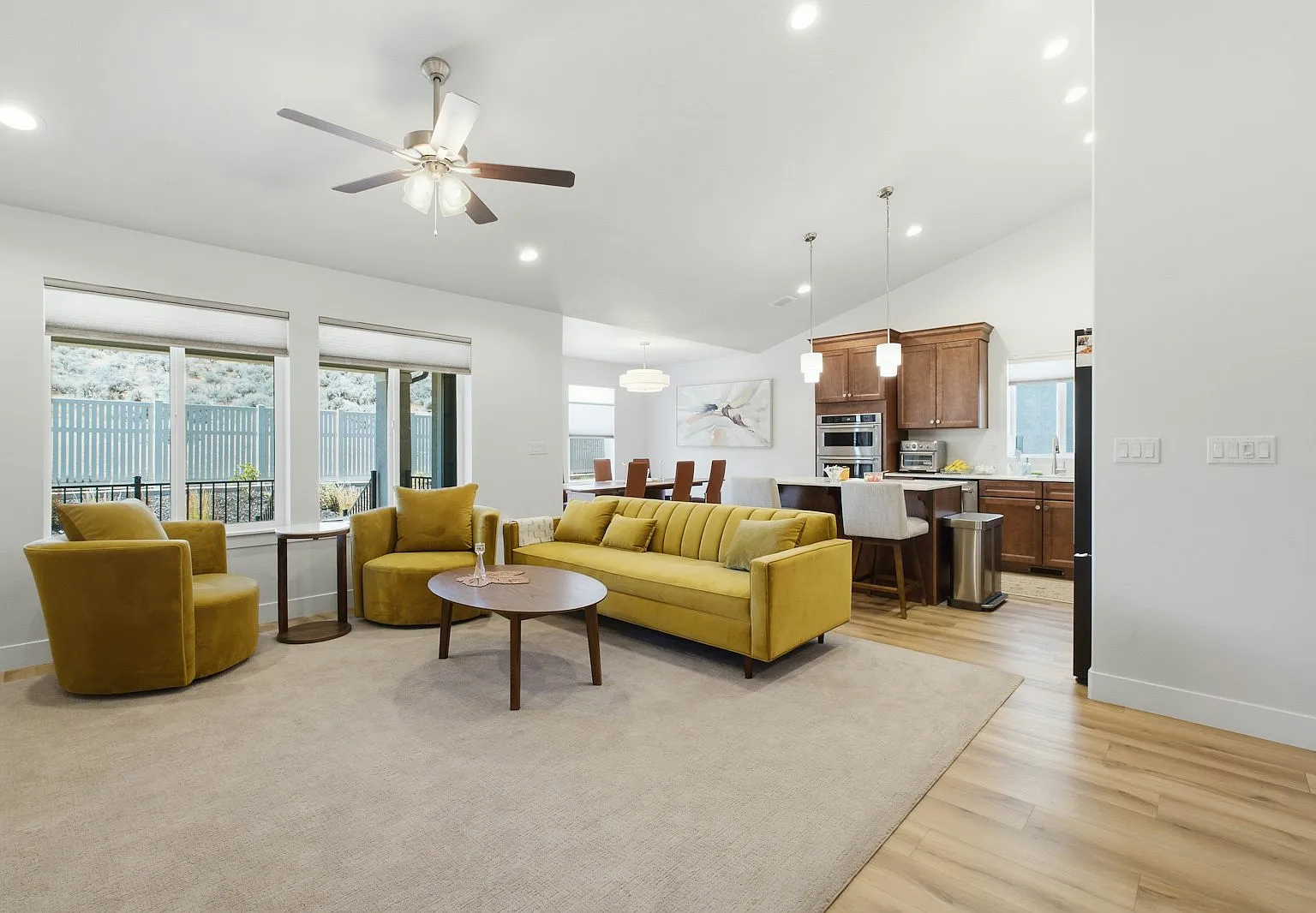617 N Bennedict Drive — Photo 3