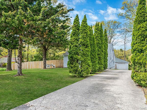 4th image of 6 Satinwood Road
