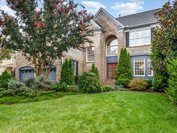 9136 Meadow Mist Ct, Raleigh, NC 27617