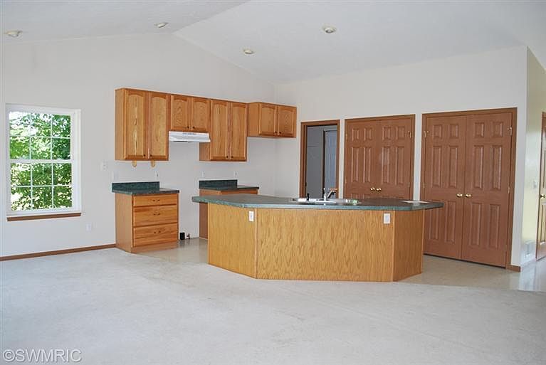 2nd image of 99 Butterfly Ct