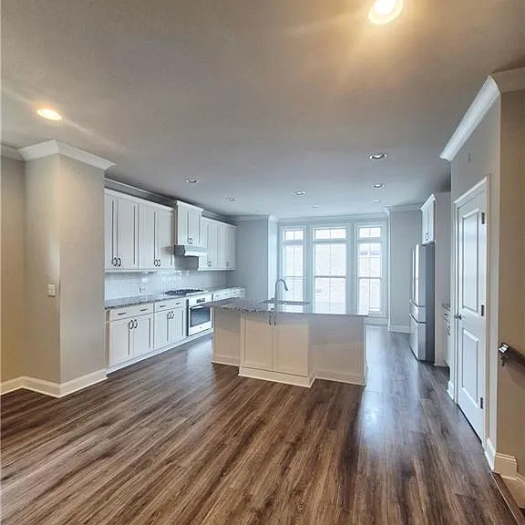 6596 Marlowe Glen Way — Photo 1