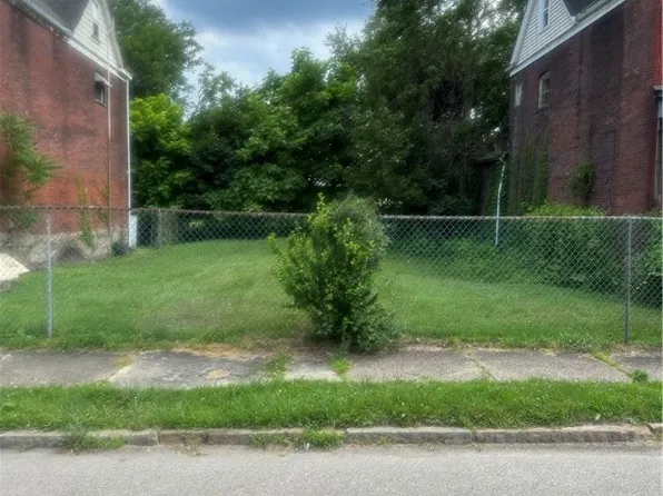 7330 Bennett St, Pittsburgh, PA 15208