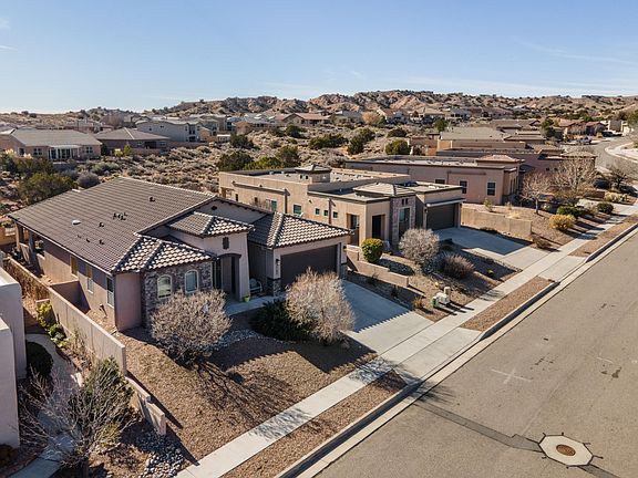 4th image of 2635 Vista Manzano Loop NE