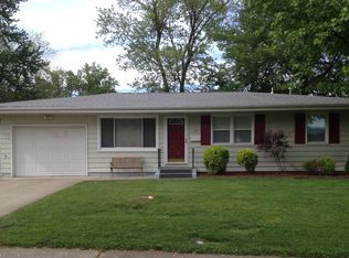 22 Rollin Hills Blvd, Effingham, IL 62401