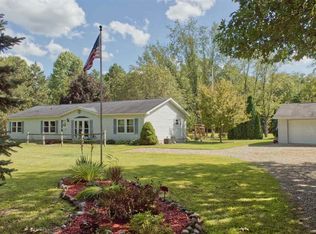 521 Norvell Lake Rd, Brooklyn, MI 49230