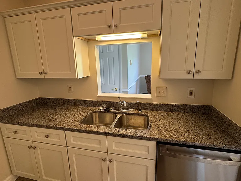 20 Maple Crest Cir #F — Photo 7