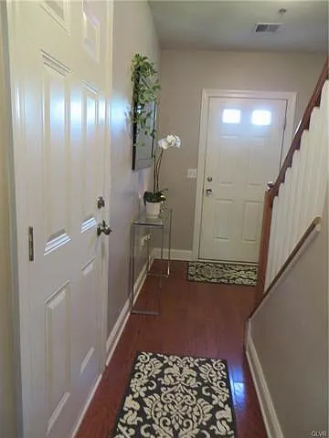 Building Photo - 1518 Brookstone Pl