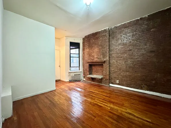 1670 York Avenue image 1 of 5