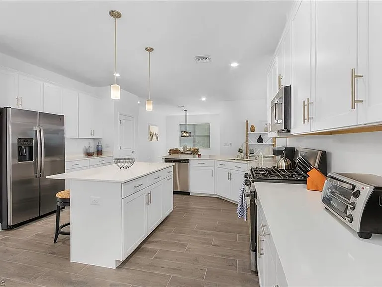 20210 Kingmont Dr — Photo 8