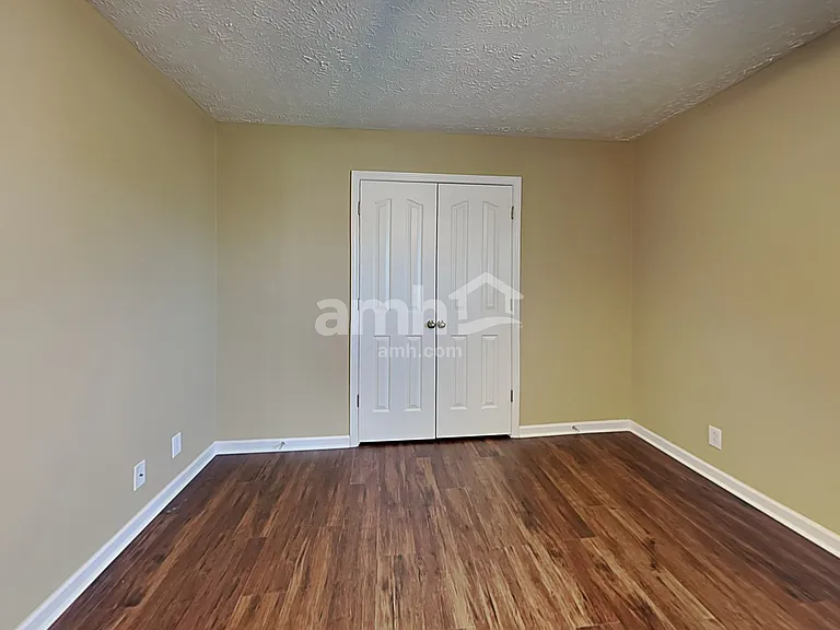 1802 Potters Ct — Photo 18