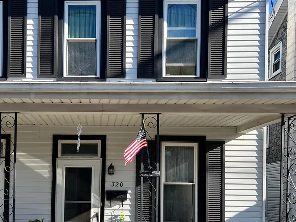 320 W Church St, Annville, PA 17003