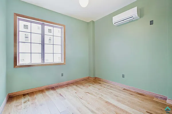 Rented by EXR | media 14