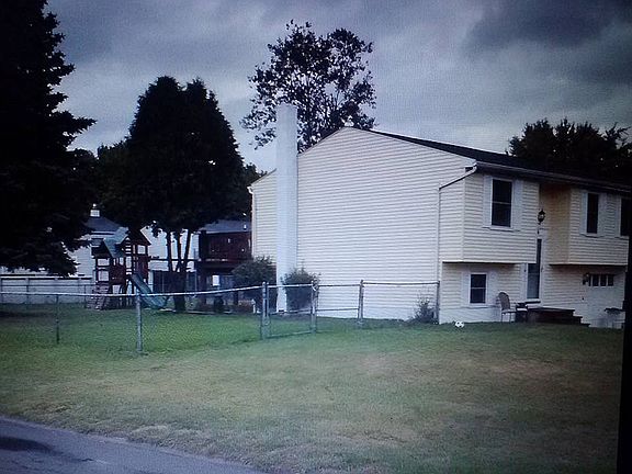 3rd image of 8136 Firenze Ln