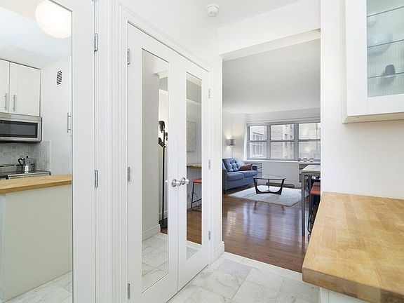 4th image of 80 Park Ave APT 4A