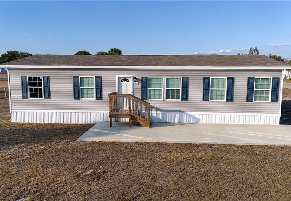1st image of 864 Yacht Club Way NW