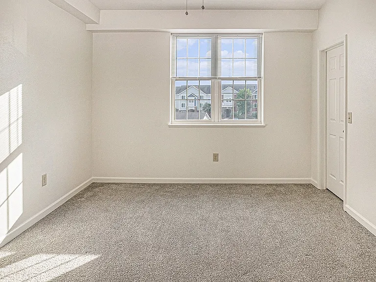 Limestone Creek Apartment Homes — Photo 24