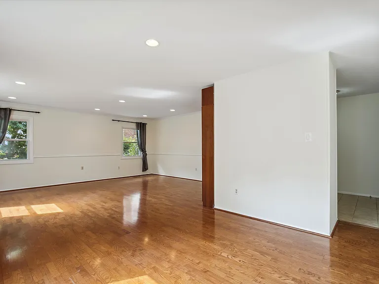 4607 Marshall Hall Ln — Photo 11