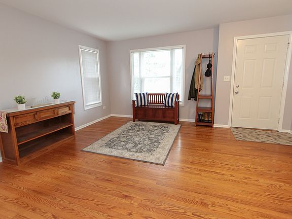 2nd image of 1474 Knotty Pine Dr