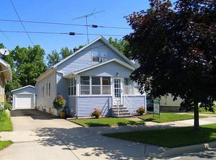 1019 Myrtle St NW, Grand Rapids, MI 49504