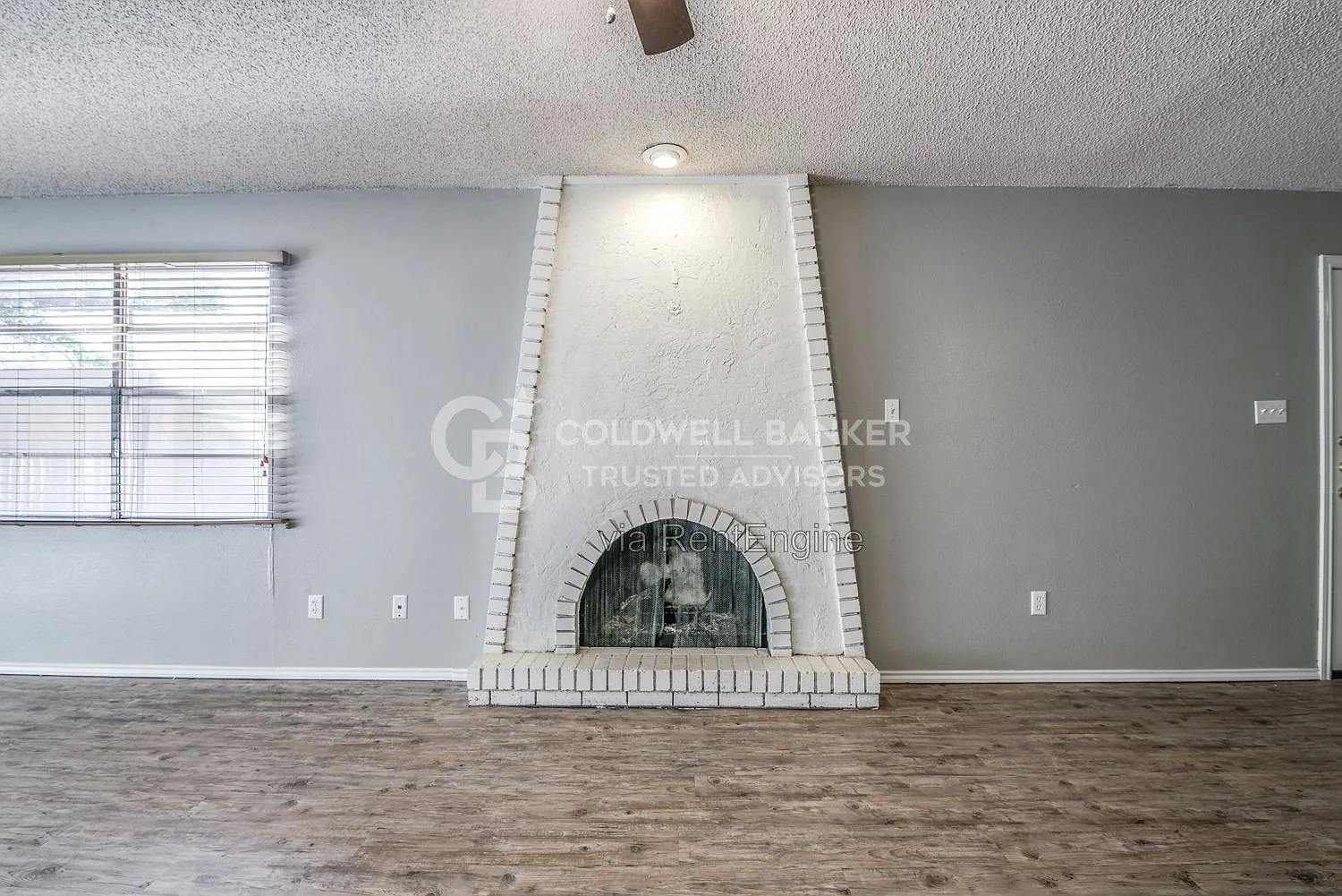 3 bed, 2.5 bath, 1400 sqft, $1,150 — Photo 4
